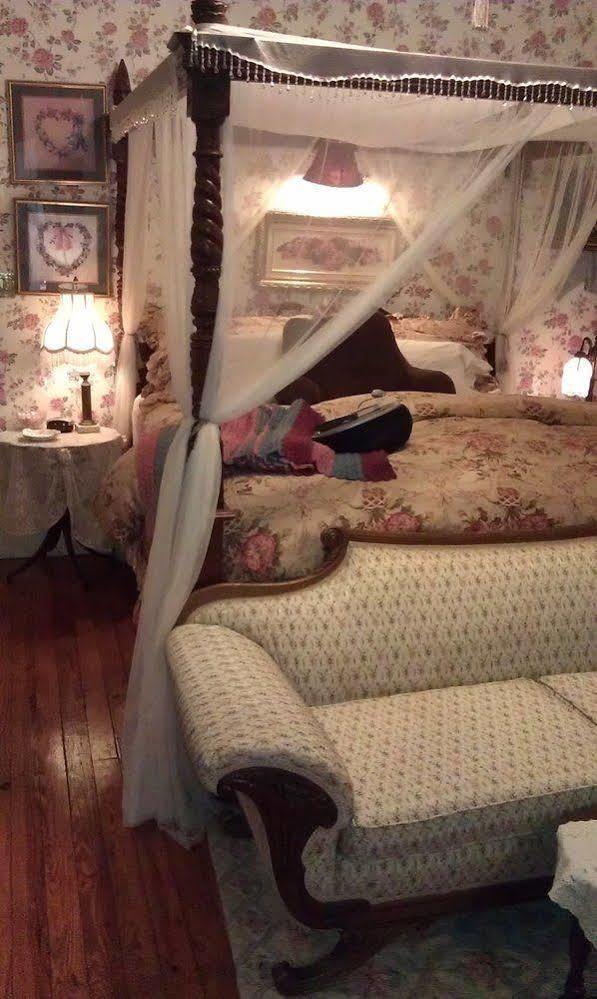 2439 Fairfield "A Bed And Breakfast" Shreveport Esterno foto